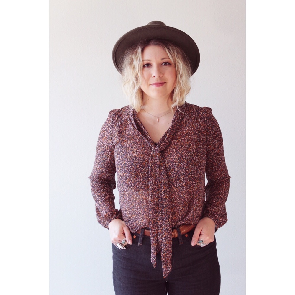 H&M floral print blouse with tie